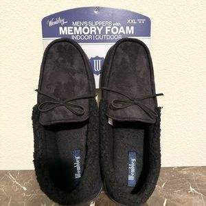 Men's  Wembley Black With Sherpa Moccasin Slippers Size XXL 13-14